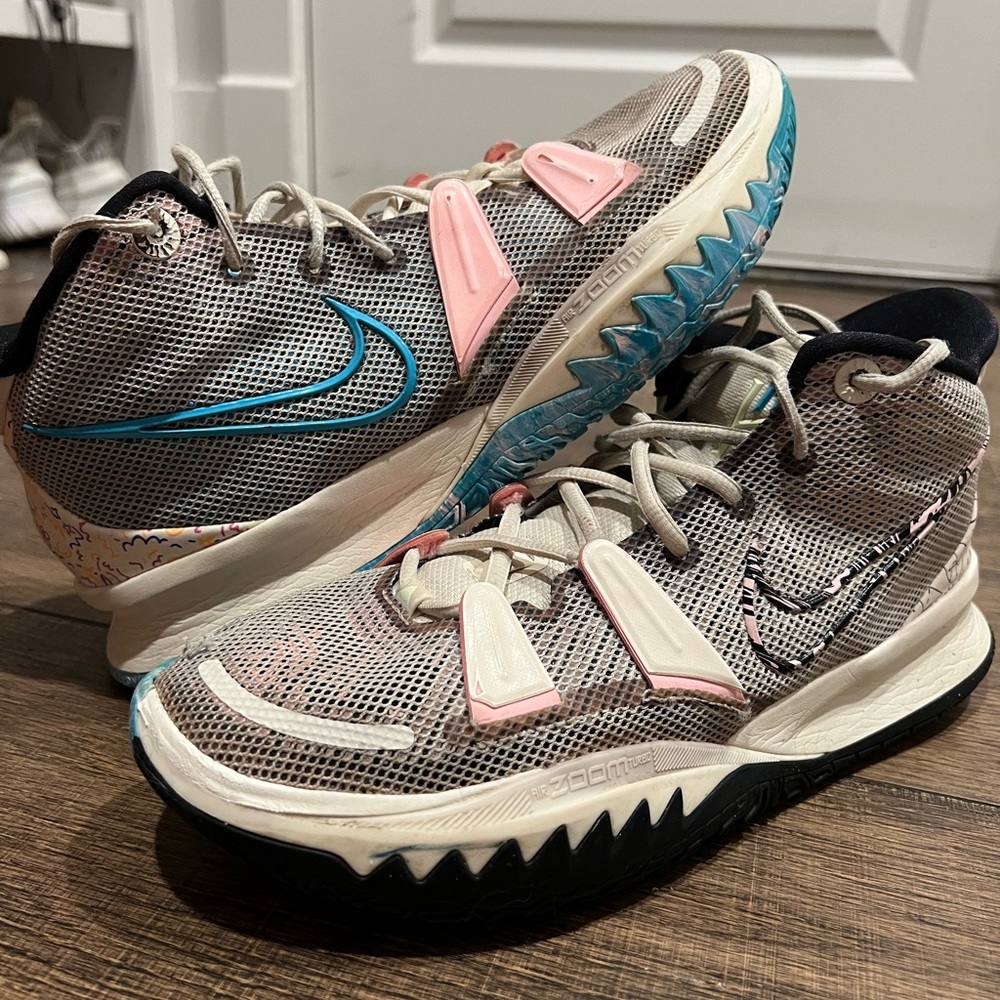 Nike Kyrie 7 Pale Ivory Court Shoes